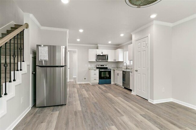 Foto del edificio - 28402 Champion Oaks Dr
