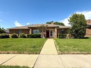 Building Photo - 4545 Fremont Ln