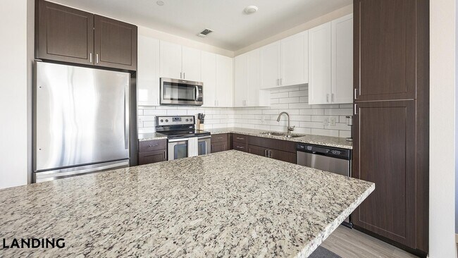 Foto del edificio - 2900 E 16th Ave