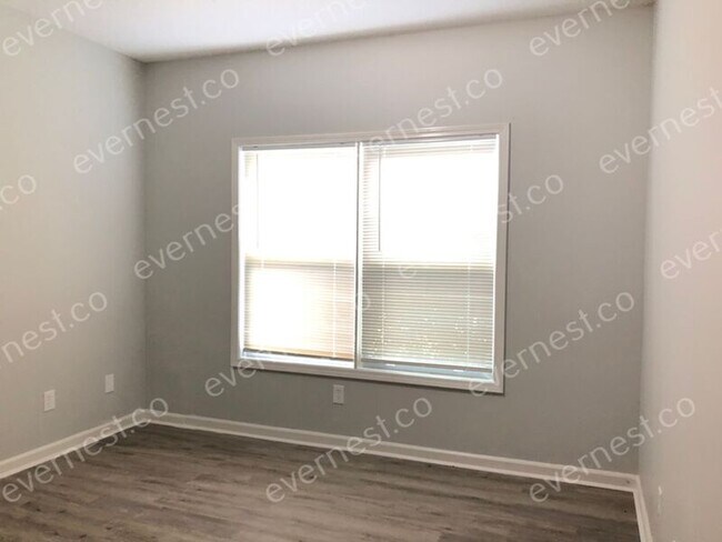 Foto del edificio - 5730 Broadleaf Way