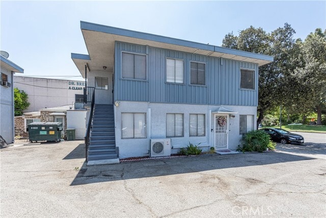 Building Photo - 1318 W Olive Ave