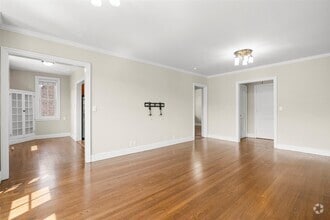 Building Photo - 26 East Pkwy