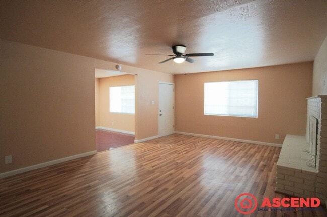 Building Photo - Charming 3 Bedroom in Delano!