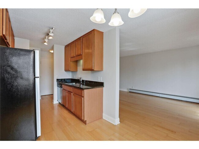 Foto del edificio - 3540 Hennepin Ave