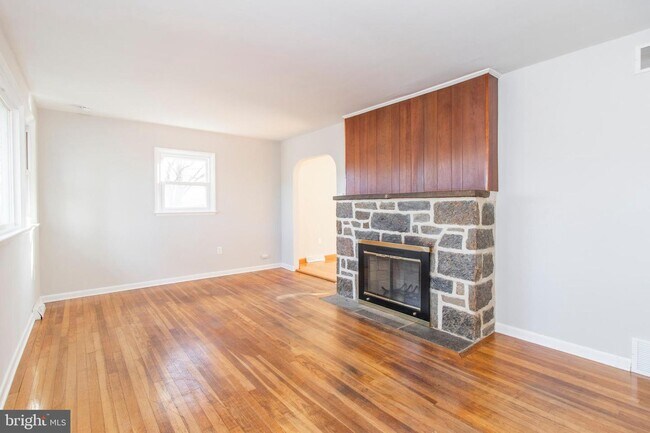 Building Photo - 880 Downingtown Pike