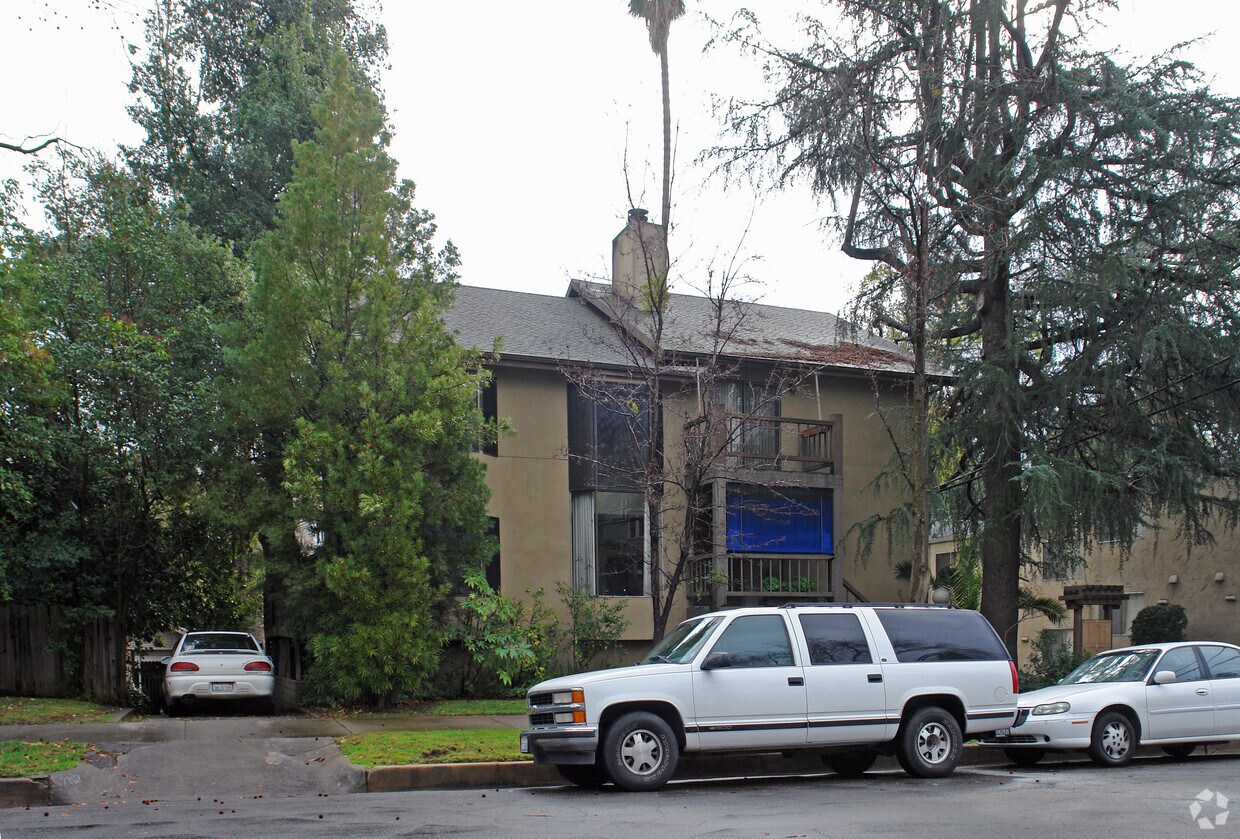 Building Photo - 2115 22nd St