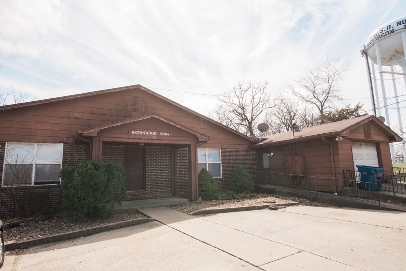 Primary Photo - 2610 Schott Rd