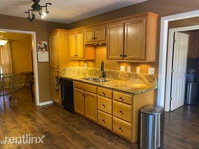 Building Photo - 3 br, 2 bath House - 15030 Barbara Dr