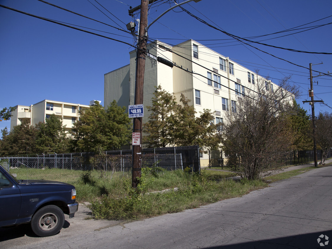 Building Photo - Annunciation Inn