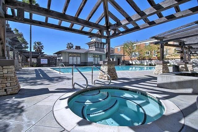 Building Photo - 3 bedroom in Milpitas CA 95035