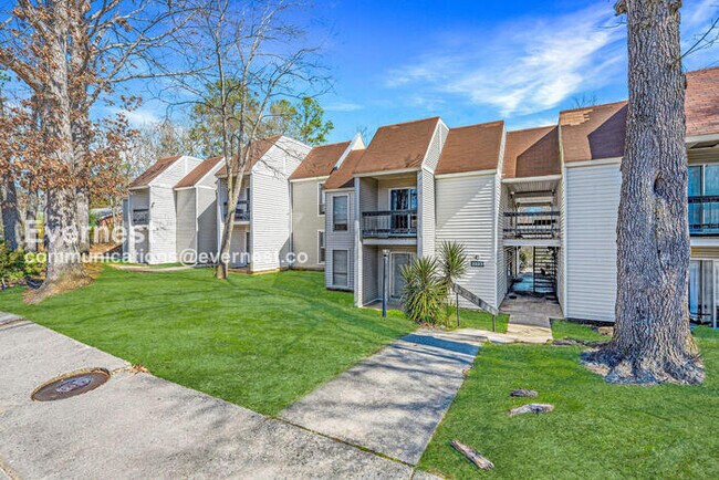 Foto del edificio - 2247 Sedgwick St