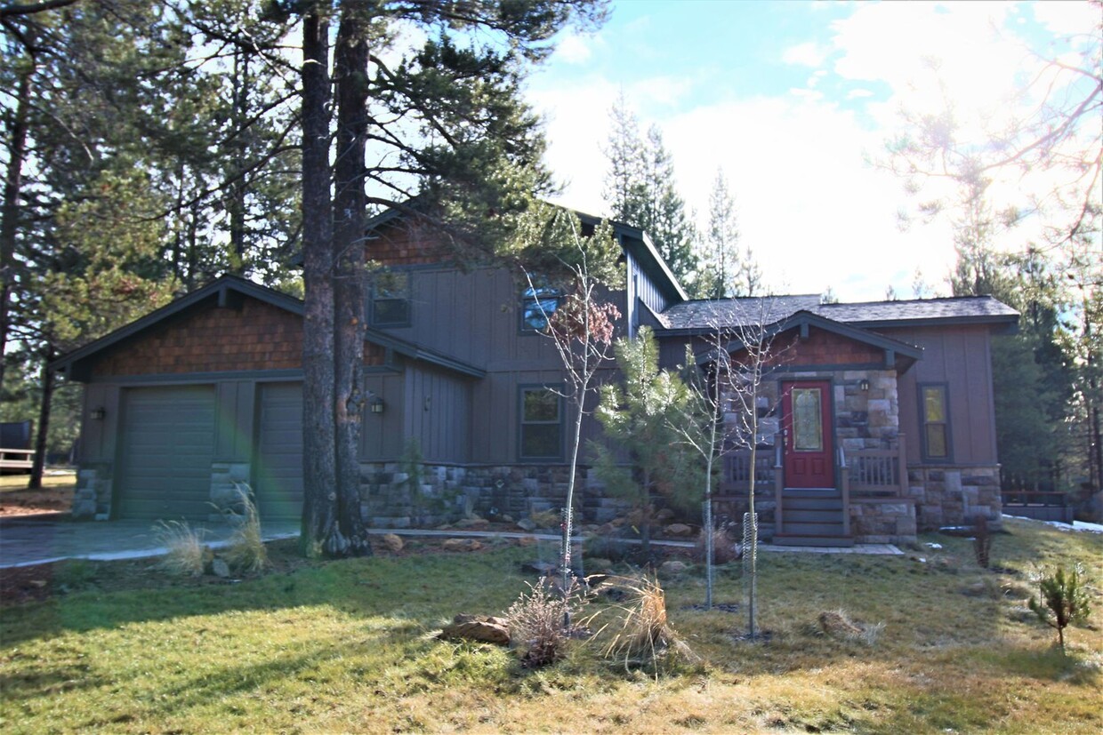 Foto principal - 4 Bedroom 3 Bath House For Rent in Sunriver