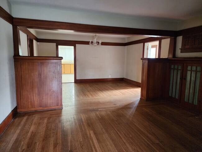 Entry to Home - 4263 Chamoune Ave