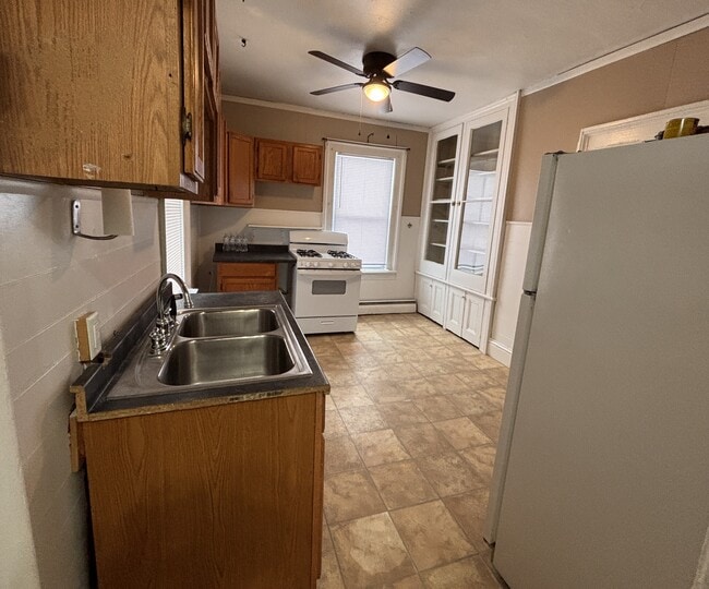 Building Photo - 103 Ulster Ave