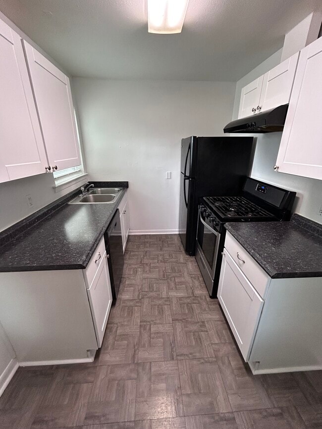 Foto del edificio - 702 Sunny Ln