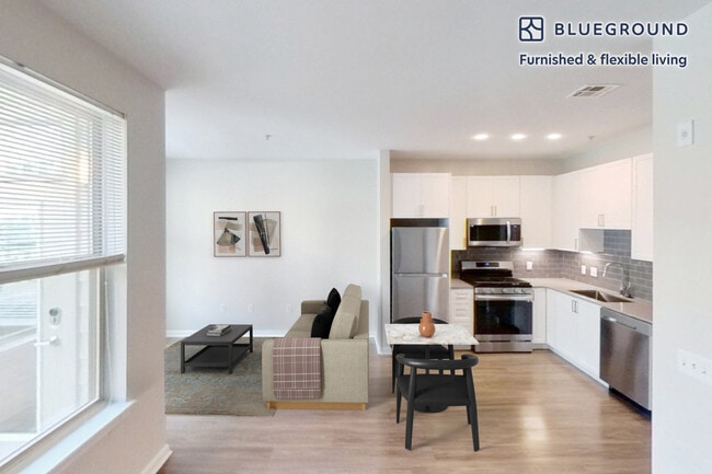 Building Photo - 333 Great River Rd