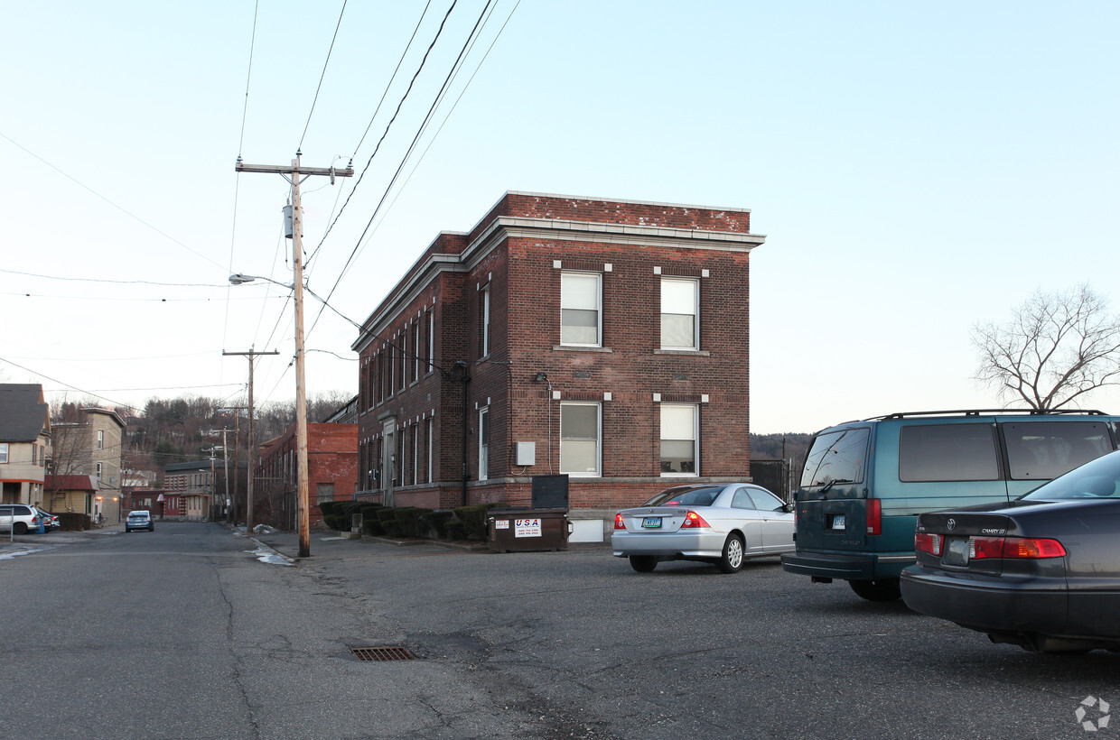 Building Photo - 70 Franklin St