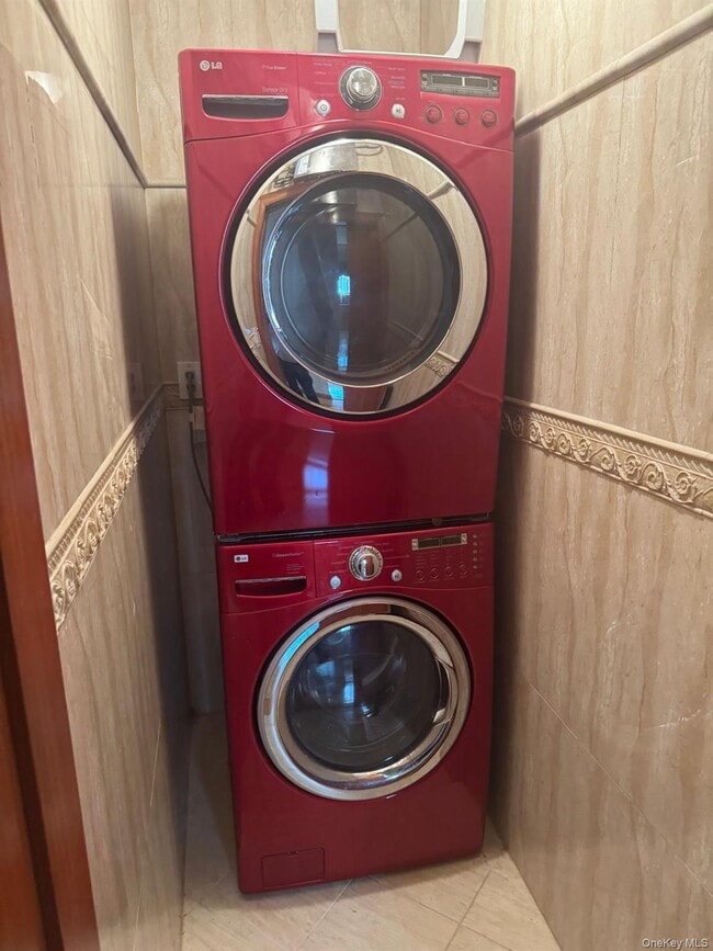 Foto del edificio - 138-54 Hoover Ave