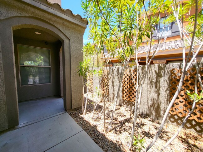 Building Photo - Guard Gated, Community Pool, Club House an...