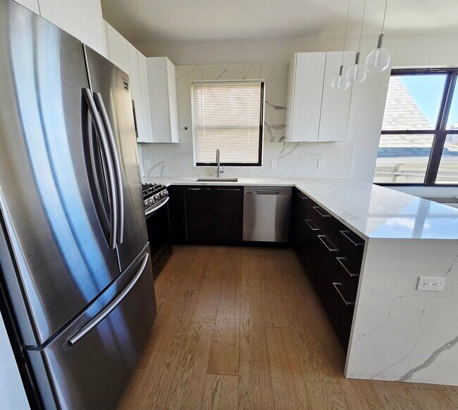 Building Photo - 6809 Palisade Ave