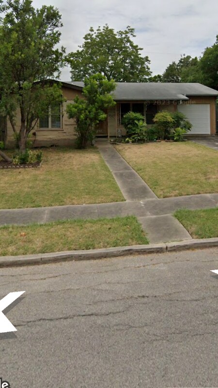Primary Photo - 458 Adrian Dr