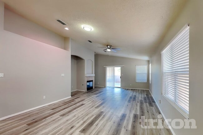 Foto del edificio - 6709 La Rocca Rd NW