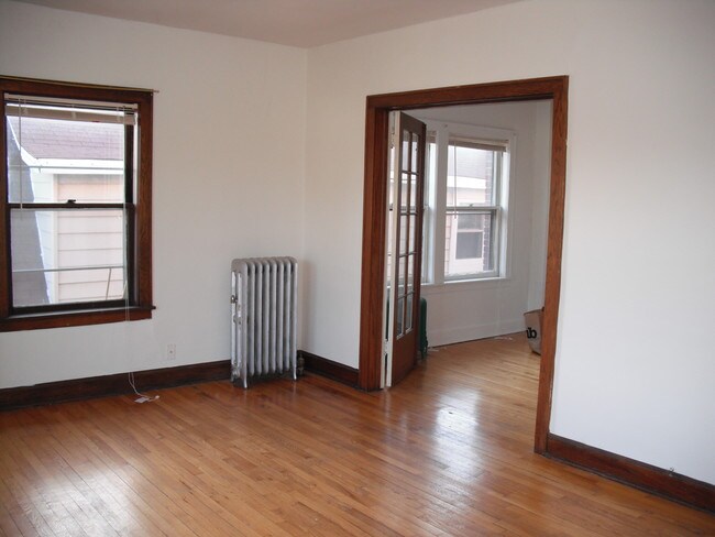 Building Photo - 928 Grand Ave