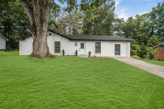 Building Photo - 6073 Fieldcrest Dr