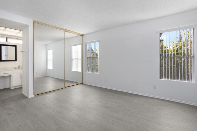 Building Photo - 4 Woodsorrel