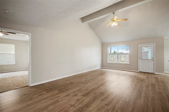 Foto del edificio - 16145 Sun View Ln