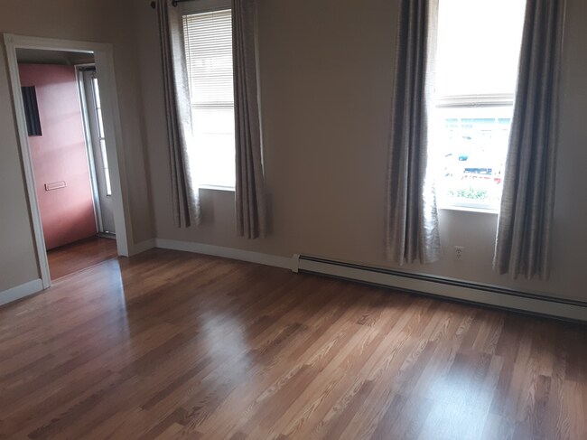 Foto del edificio - 4154 Murray Ave