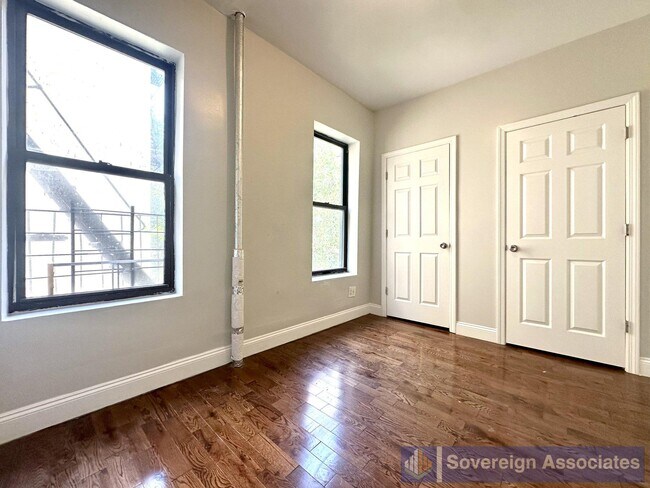 Foto del edificio - 2254 5th Ave
