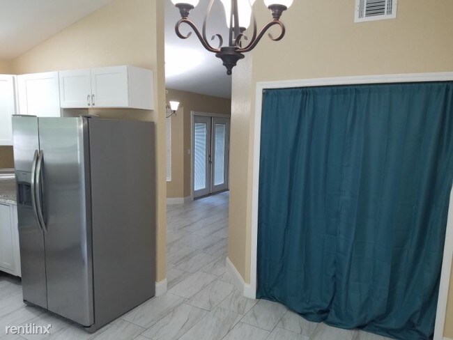 Building Photo - 3 br, 2 bath House - 272 Clemens Court