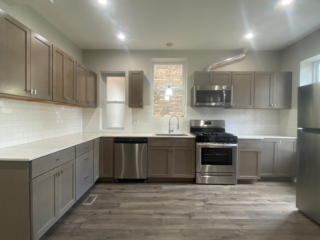 Foto principal - 4230 W Crystal St
