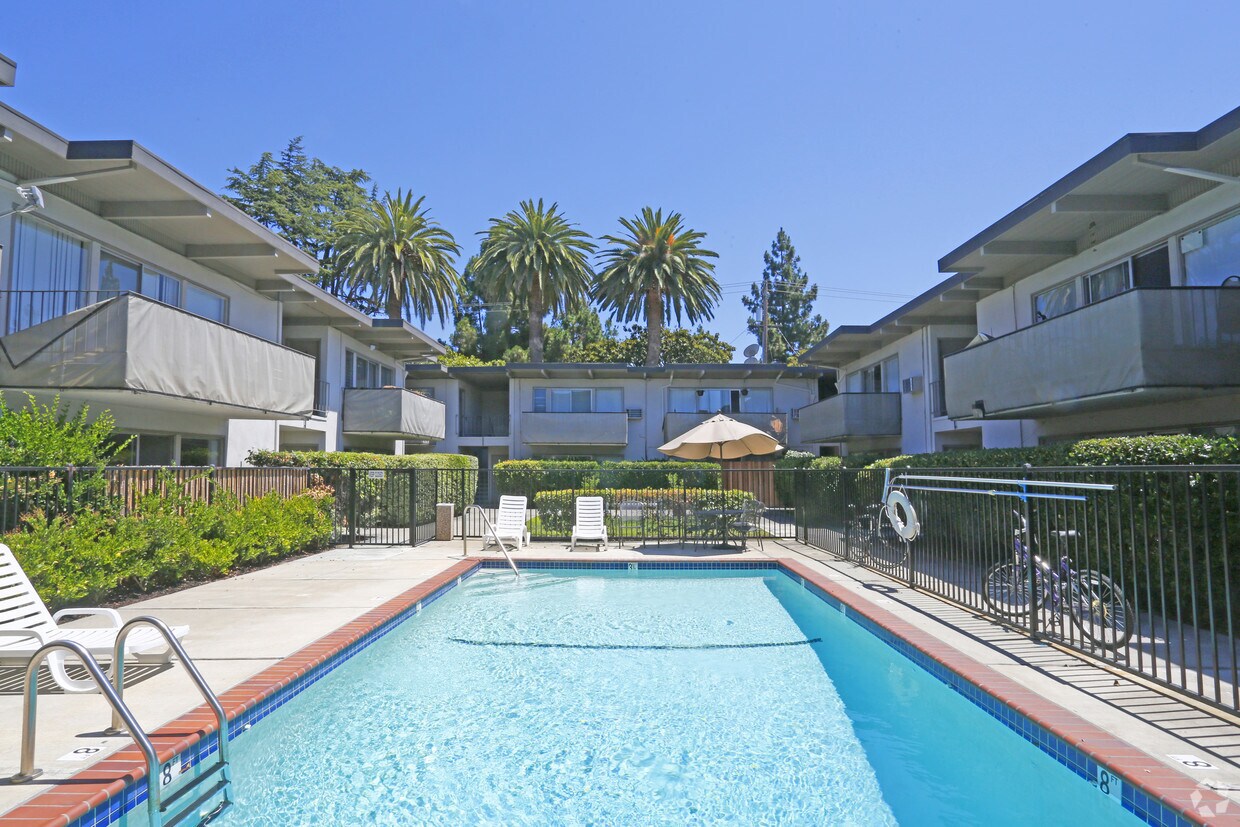 Glenwood Garden Apartments Mountain View, CA