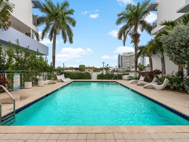 Foto del edificio - 155 N Shore Dr