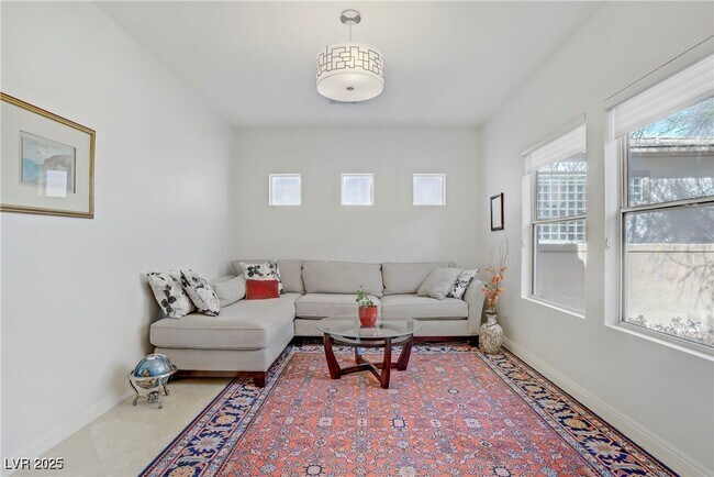 Building Photo - 10505 Bambola Pl
