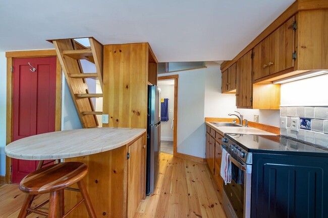 Building Photo - Private One Bedroom Beach House