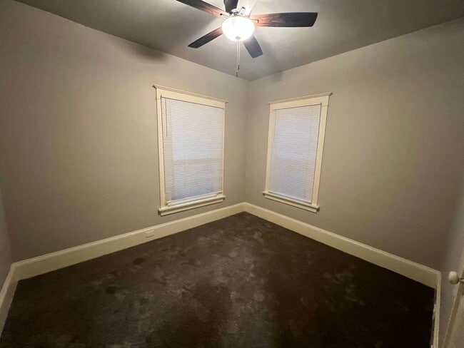 Foto del edificio - 305 SE Everett St