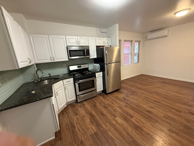 Building Photo - 47-14 Ditmars Blvd