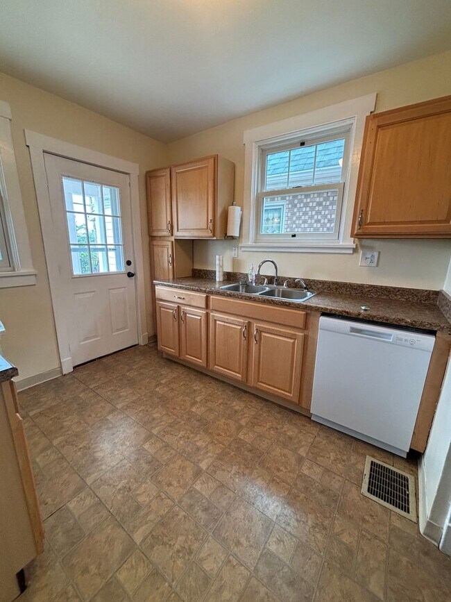 Foto del edificio - 3 Bedroom Home - Pittsburgh!