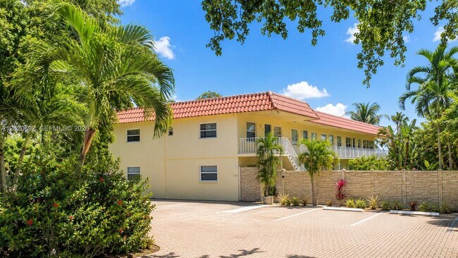 Foto del edificio - 1125 NE 16th Pl