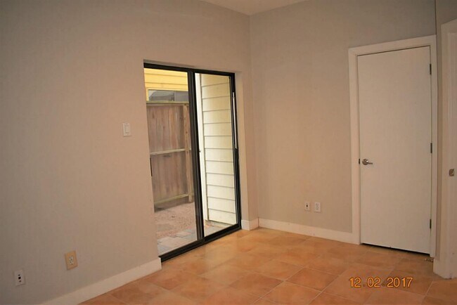 Foto del edificio - 4338 Spencer St