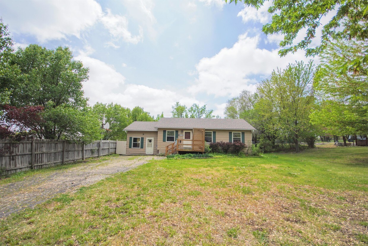 109 Tomahawk Dr, Saint Marys, KS 66536 House Rental in Saint Marys