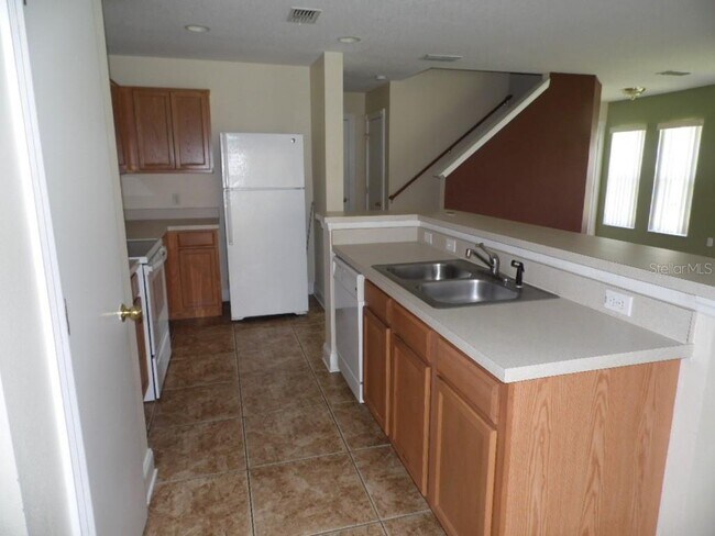 Building Photo - 2515 Hassonite St