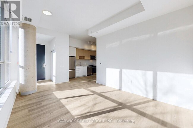 Building Photo - 4365 Bloor St W