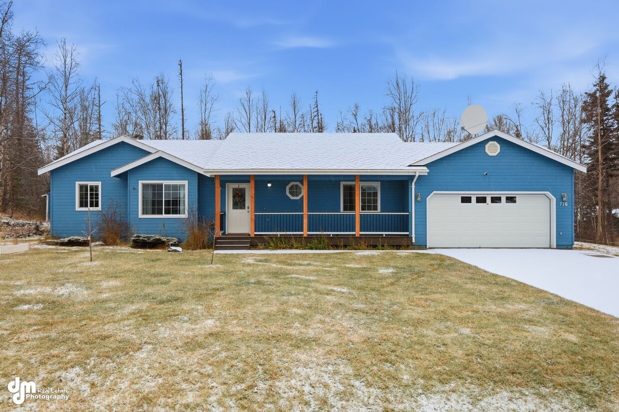 Primary Photo - 3 BEDROOM | 2 BATHROOM | 2 CAR GARAGE