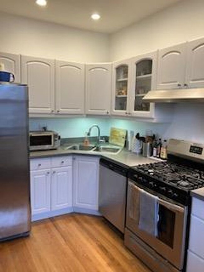 Foto del edificio - 3614 N. Paulina-3616-3