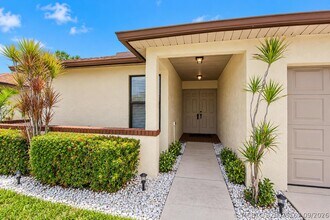 Building Photo - 20970 Concord Green Dr W