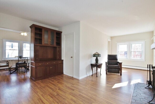 Building Photo - 60 N Serven St